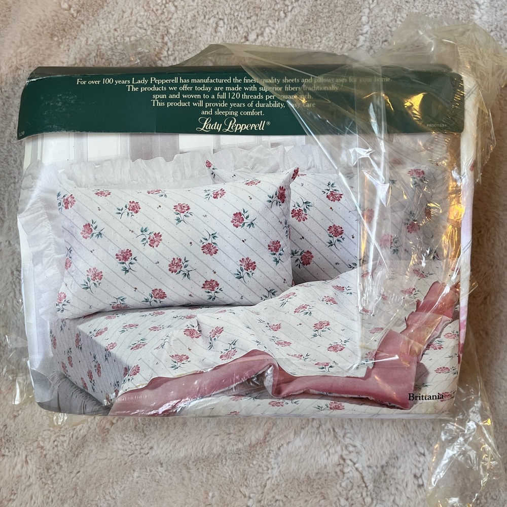 Vintage Lady Pepperell 4 Piece Set Full Size Sheet Set - Picture 2 of 3